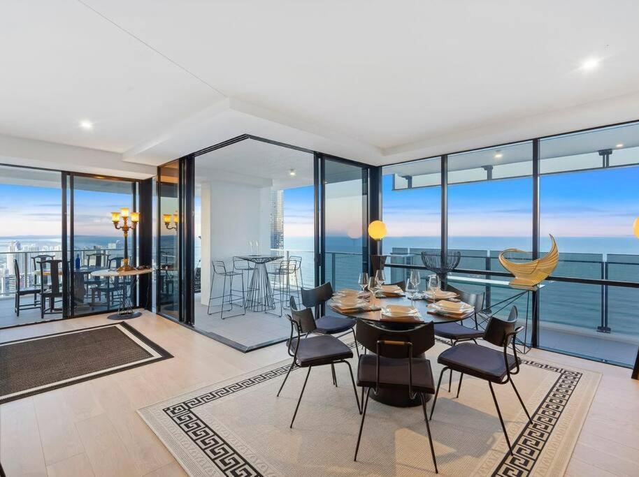 Exclusive Circle On Cavil Sub-Penthouse Luxury Apt - Hosted By Coastal Letting โกลด์โคสต์ ภายนอก รูปภาพ