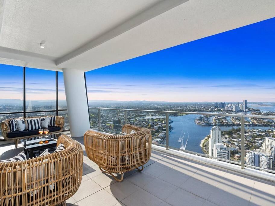Exclusive Circle On Cavil Sub-Penthouse Luxury Apt - Hosted By Coastal Letting โกลด์โคสต์ ภายนอก รูปภาพ