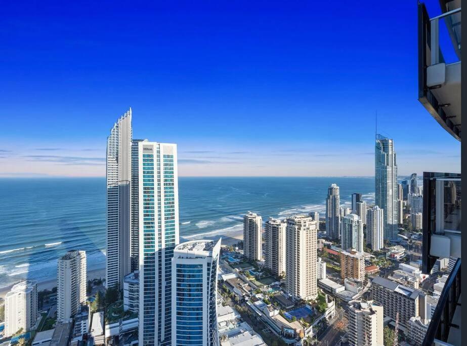 Exclusive Circle On Cavil Sub-Penthouse Luxury Apt - Hosted By Coastal Letting โกลด์โคสต์ ภายนอก รูปภาพ
