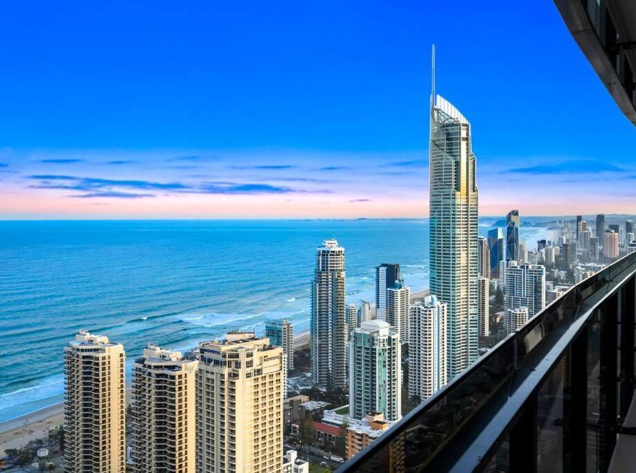 Exclusive Circle On Cavil Sub-Penthouse Luxury Apt - Hosted By Coastal Letting โกลด์โคสต์ ภายนอก รูปภาพ