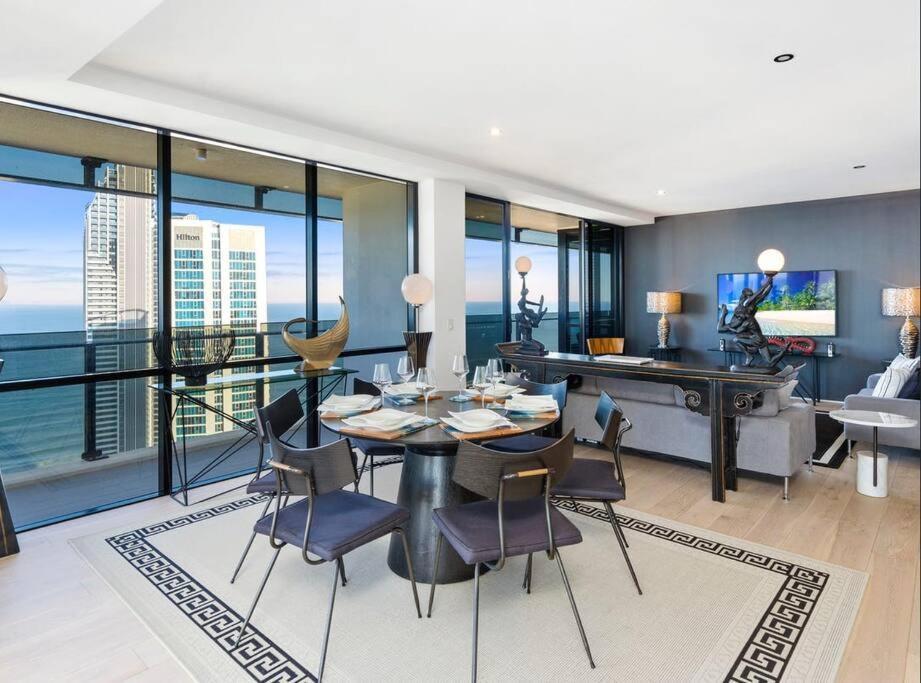 Exclusive Circle On Cavil Sub-Penthouse Luxury Apt - Hosted By Coastal Letting โกลด์โคสต์ ภายนอก รูปภาพ